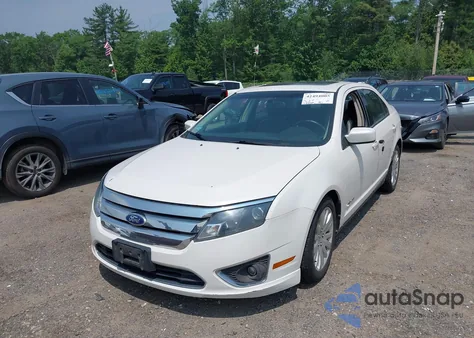 2010 Ford Fusion Hybrid z USA, uszkodzony, nr VIN 3FADP0L37AR283930